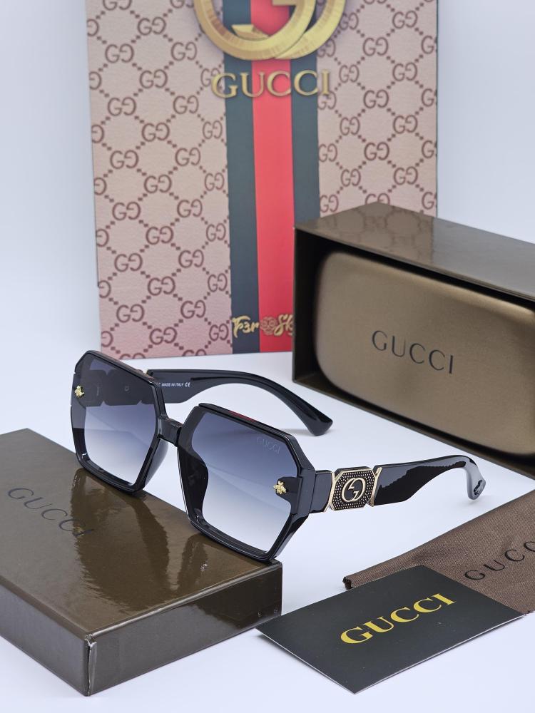 نظارة GUCCI نسائي