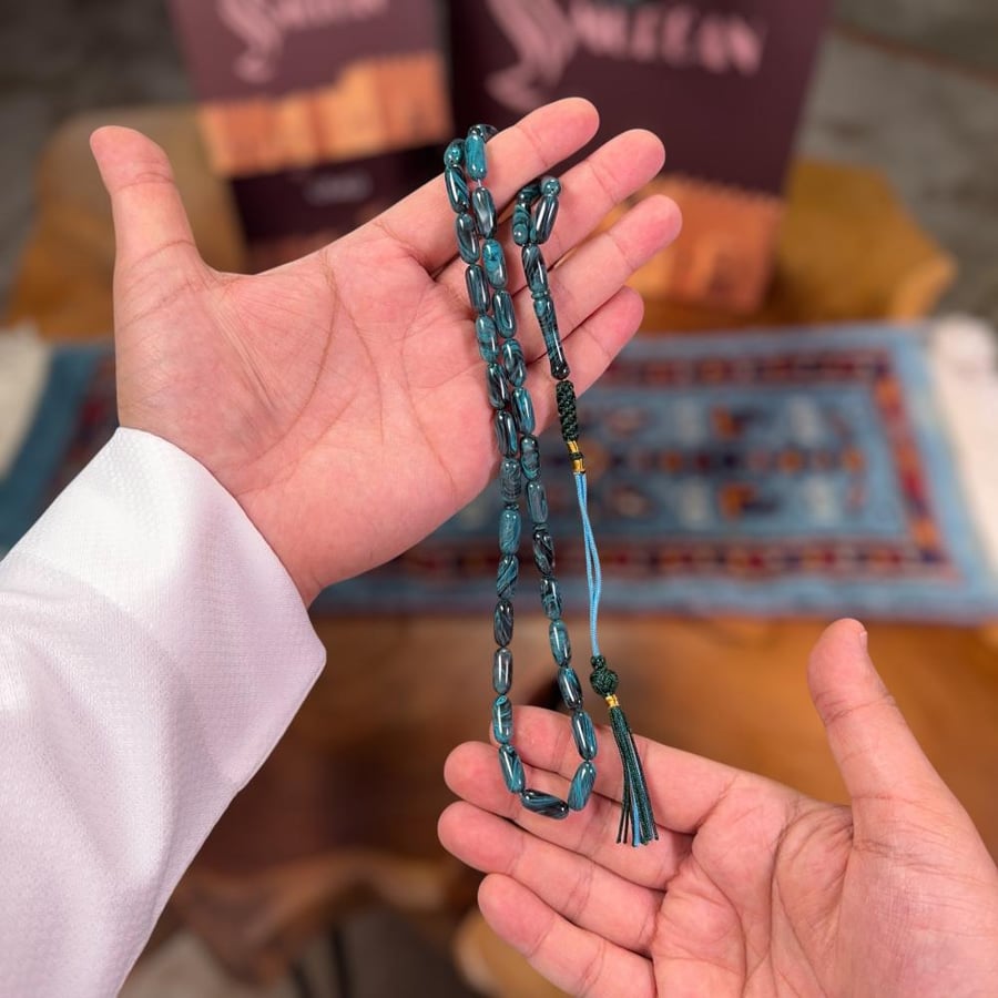 مسباح فاتوران صنوبري كركوشة لون أخضر مخلوط