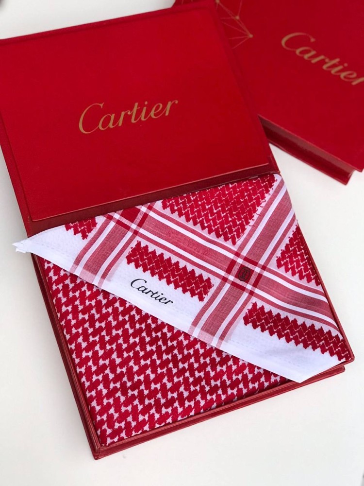 شماغ كارتير دم الغزال