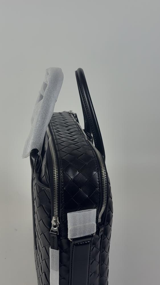 Bottega Venetta 39 cm