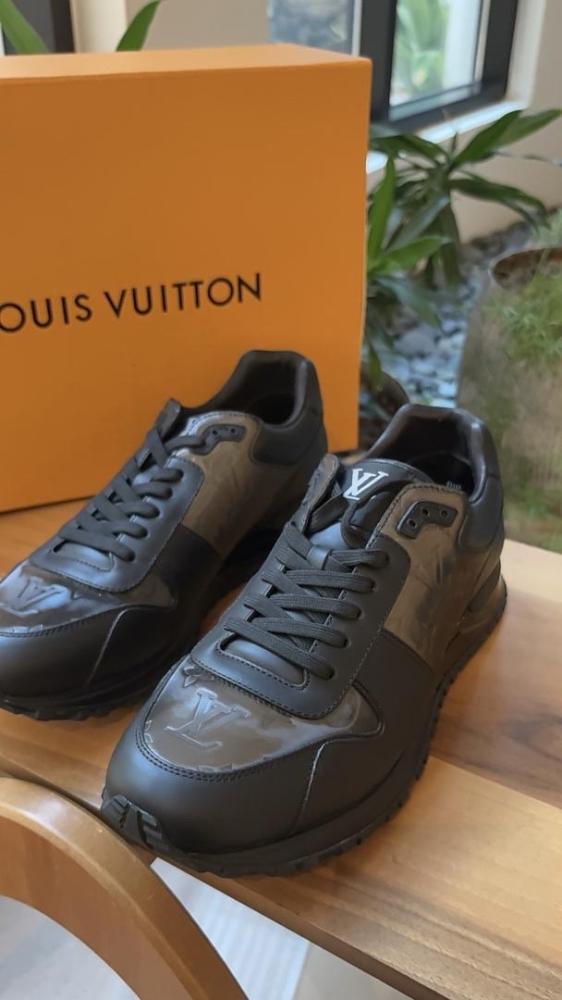 Louis Vuitton Sneakers - 45