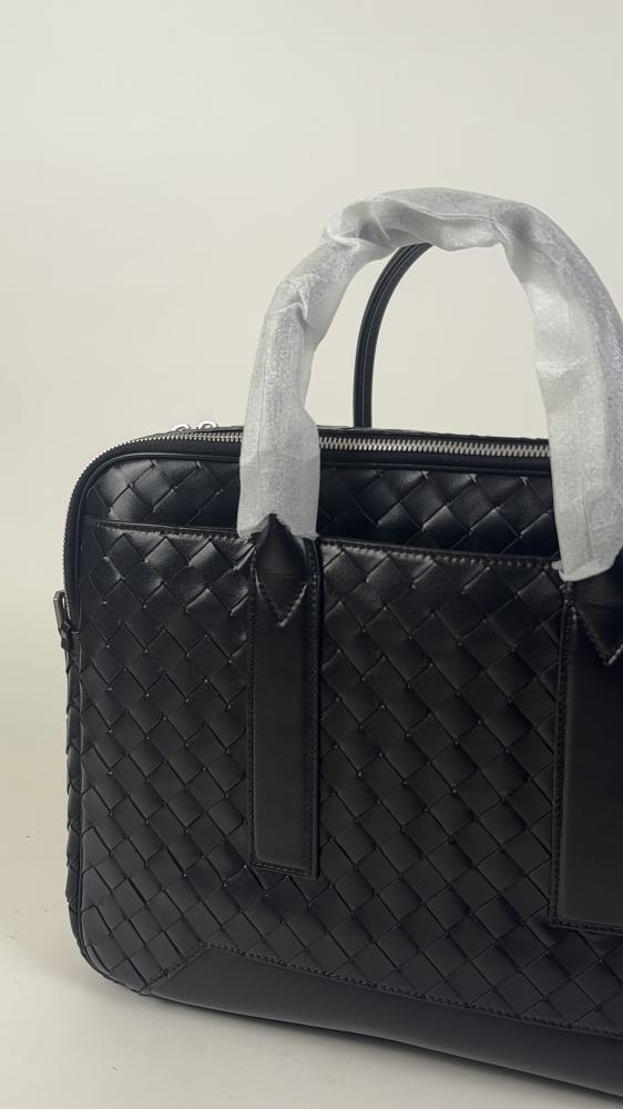 Bottega Venetta 39 cm