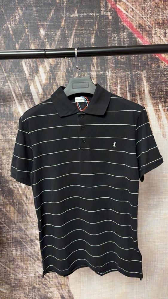 Burberry T-shirt - M