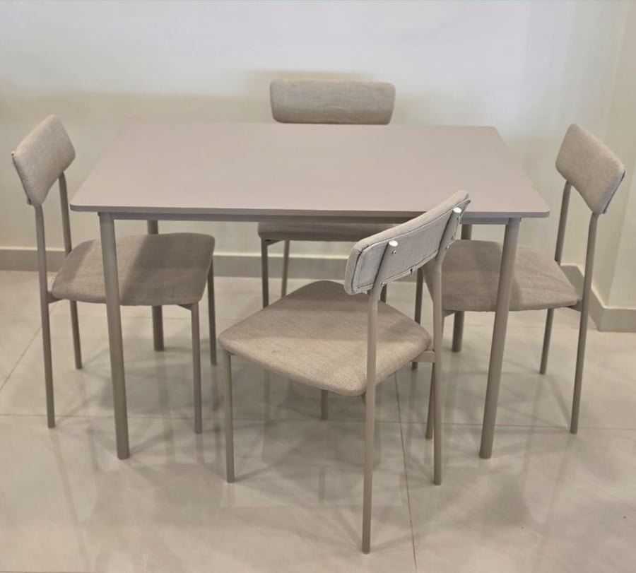 طاولة طعام 4 كراسي, موديل 26D001