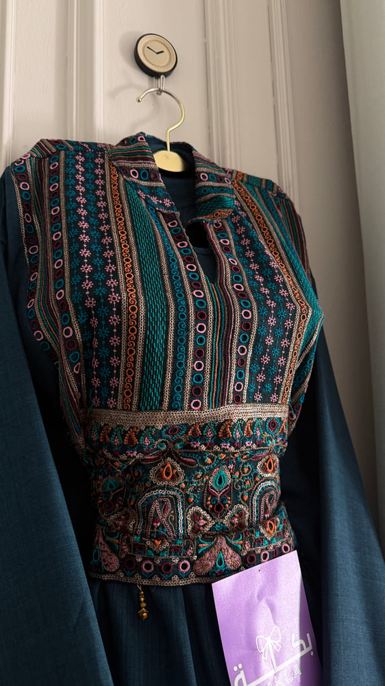 Elegant thobe