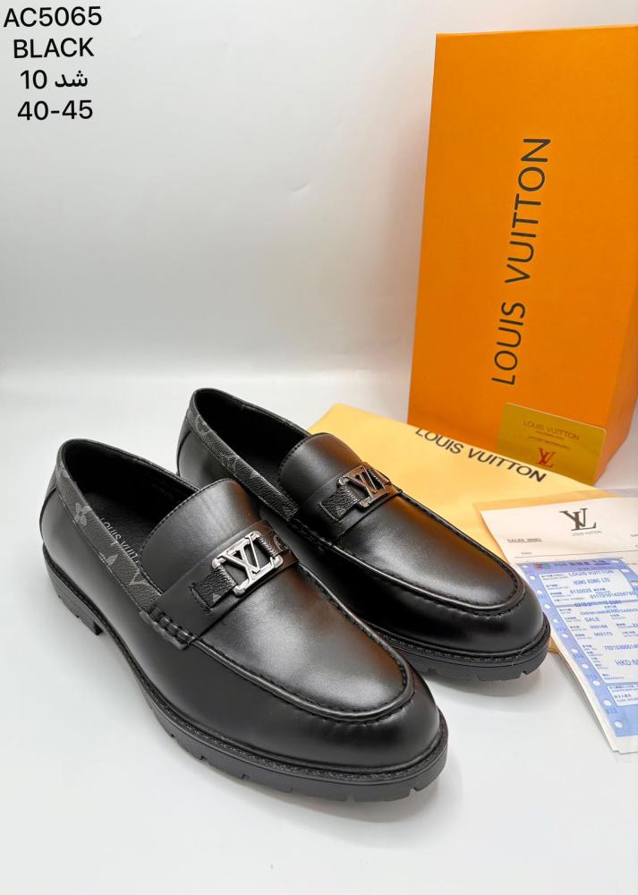 Men's loafers from Louis Vuitton made of luxurious black leather and featuring LV logo details.