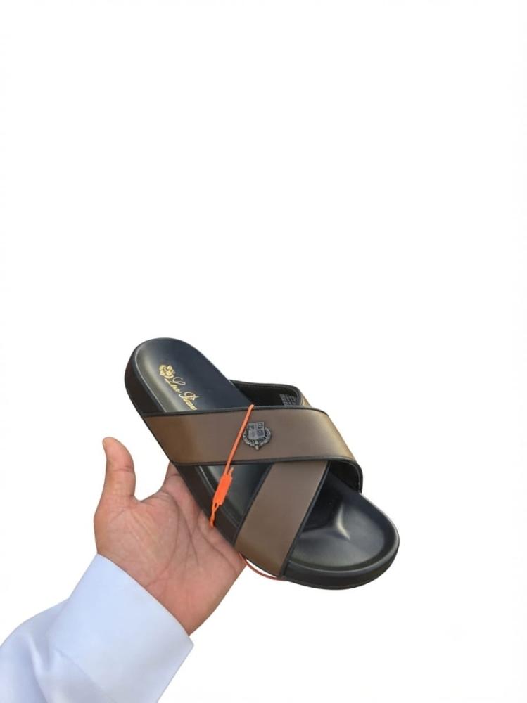 سليبر رجالي من ماركة Loro Piana رجالي –