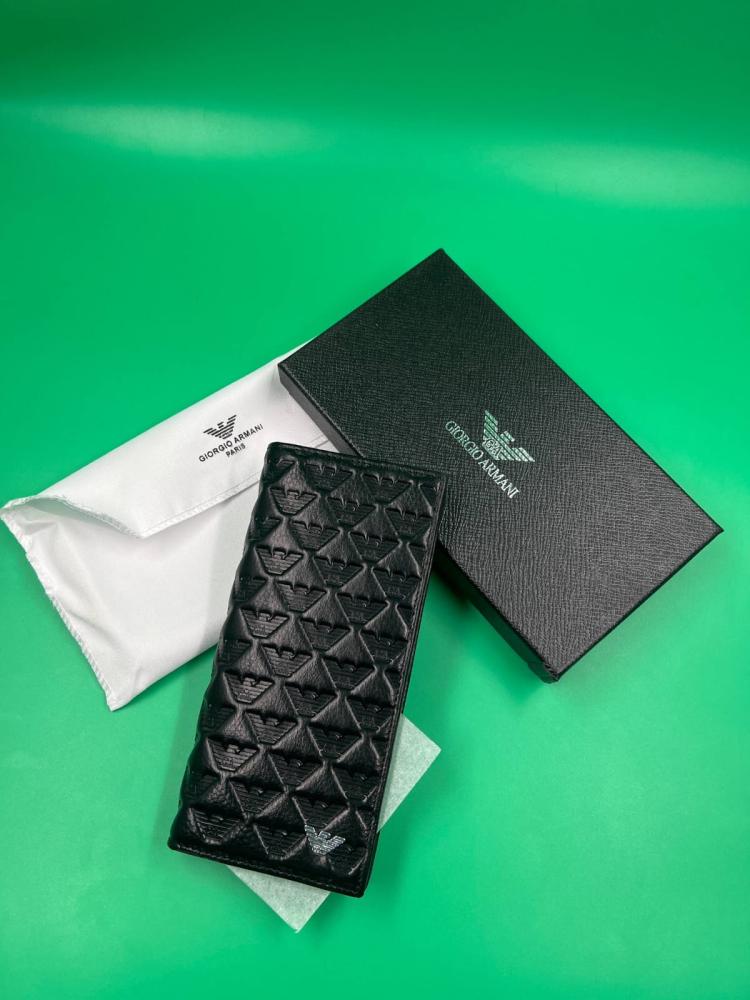 بوك نسائي من ماركة جورجيو أرماني (Giorgio Armani)