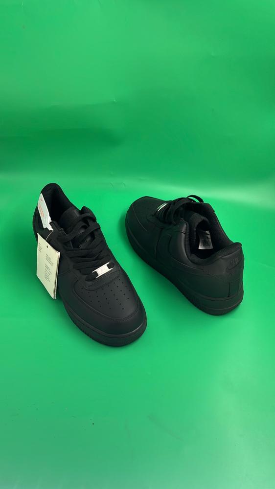 حذاء رجالي من ماركة نايك Nike