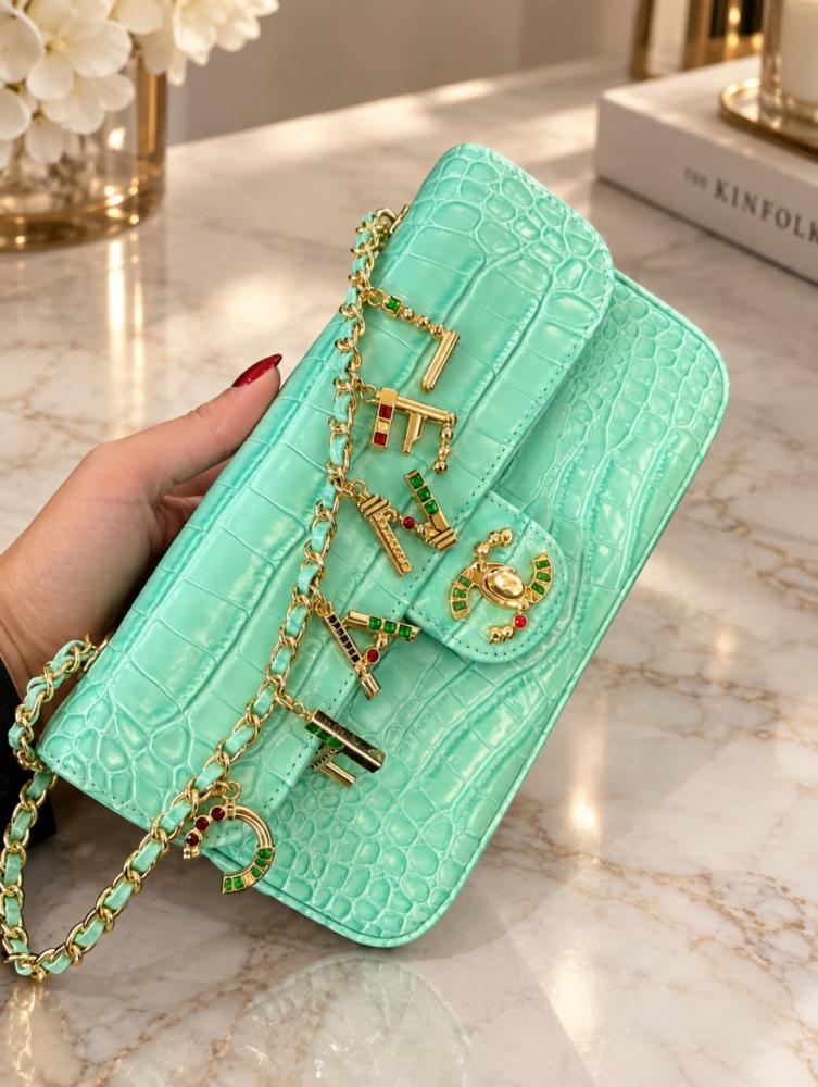 تألقي الآن مع حقيبه اليد النسائيه الحصرية من ماركة  شانيل Chanel