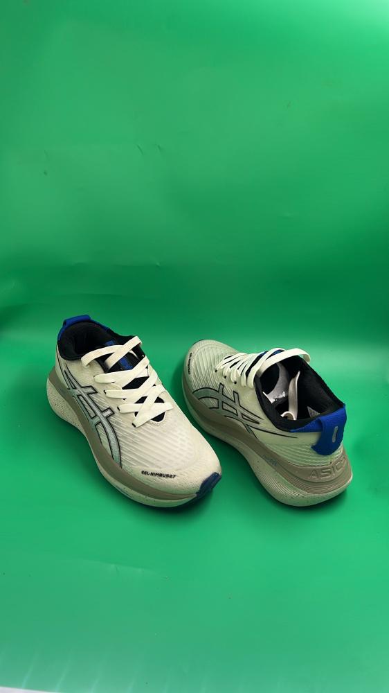 حذاء  رجالي  من ماركة ايسكس (ASICS)