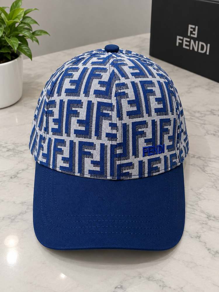 كاب رجالي انيق من ماركة  فندي (Fendi )