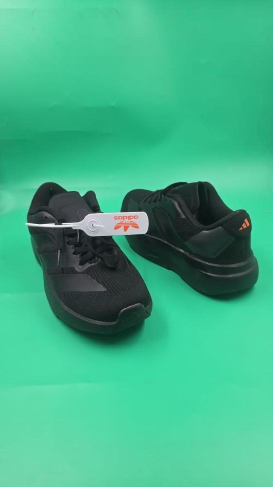 حذاء رجالي  من ماركة اديداس (Adidas)
