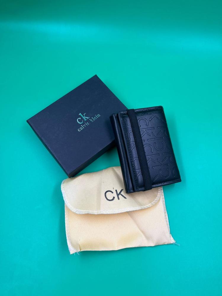 بوك رجالي من ماركة كالفن كلاين (Calvin Klein)