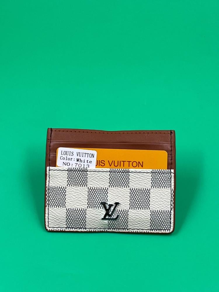 بوك (للجنسين)من ماركة لويس فيتون(Louis Vuitton)