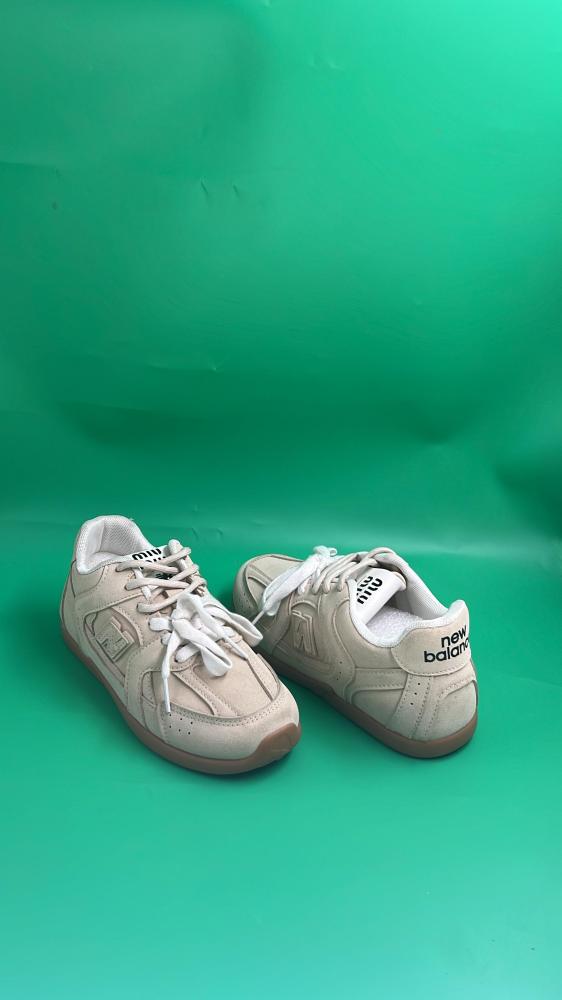 حذاء نسائي من ماركة نيوبلانس New balance