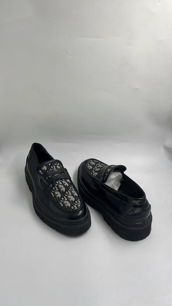 حذاء رجالي رسمي من ماركة ديور Dior