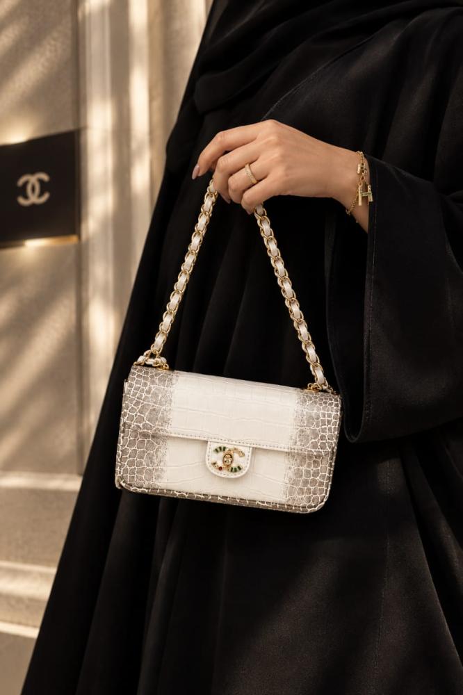 تألقي الآن مع حقيبه اليد النسائيه الحصرية من ماركة  شانيل Chanel