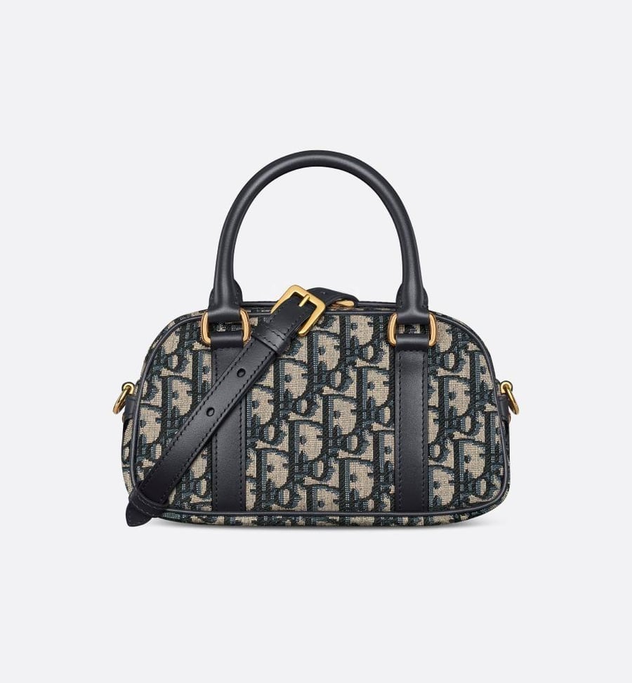 تشكيلة متنوعة من حقائب اليد النسائية من ماركة ديور(Dior  )