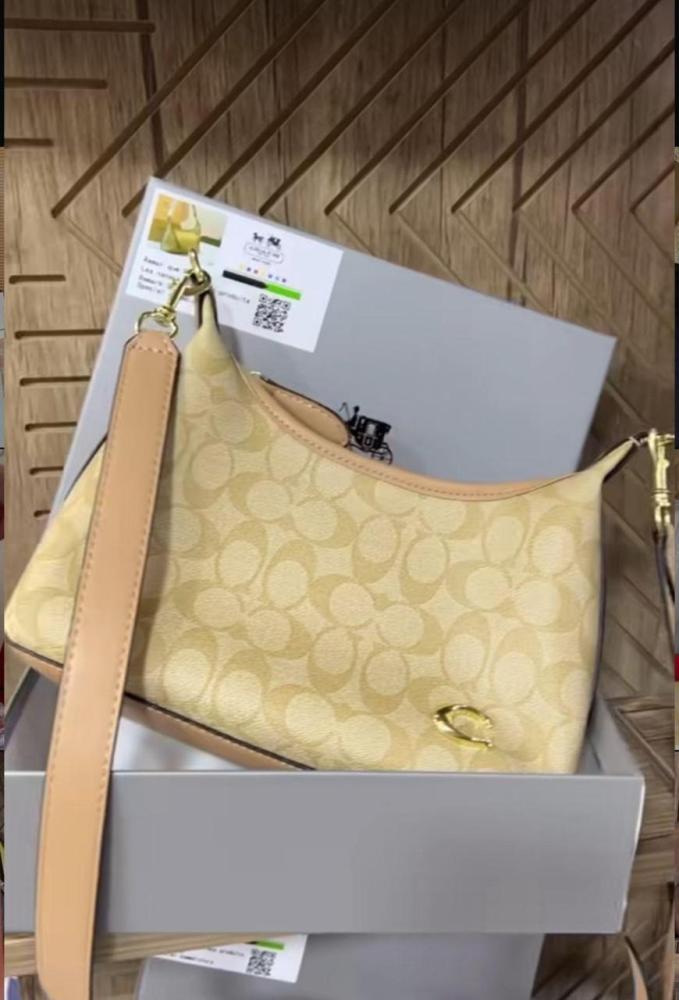 تشكيلة مختارة من حقائب اليد النسائية ماركة كوتش(Coach)موديل "Juliet Shoulder Bag