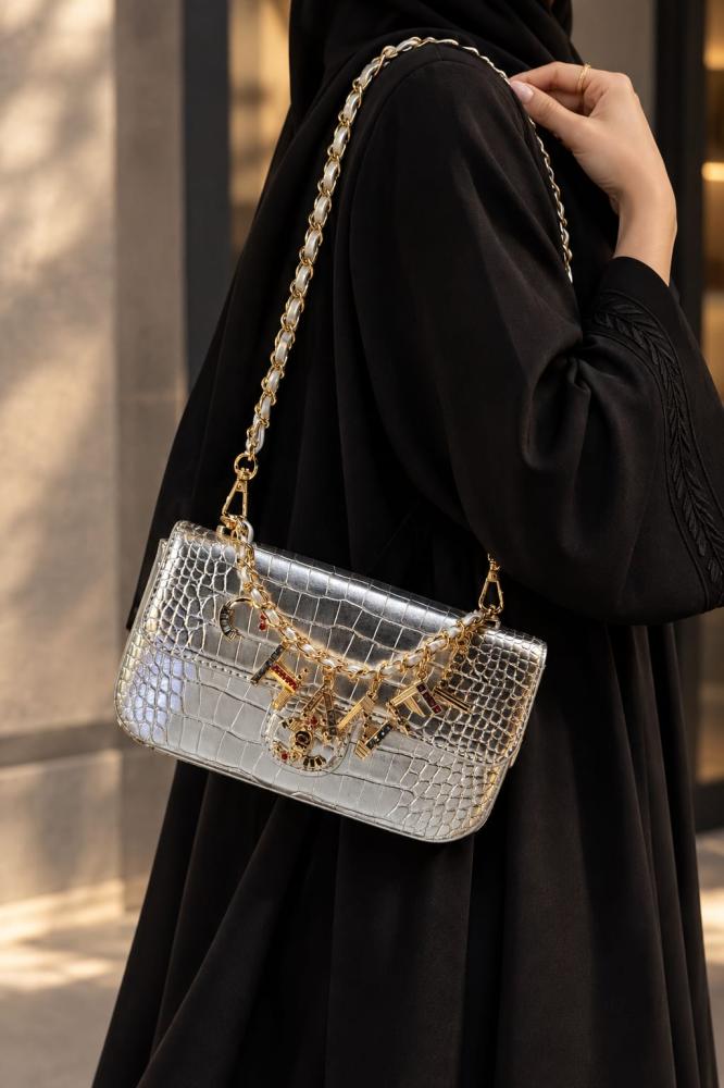 تألقي الآن مع حقيبه اليد النسائيه الحصرية من ماركة  شانيل Chanel
