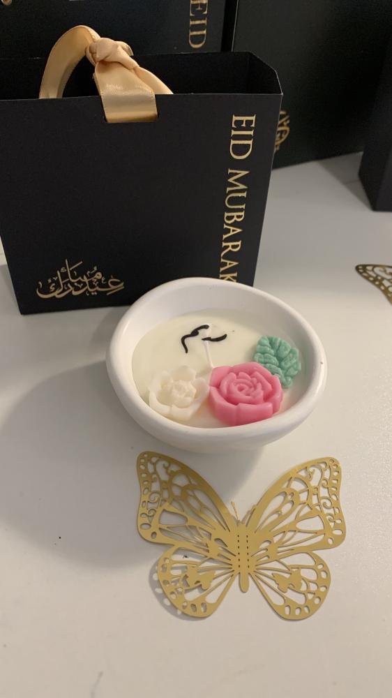 شمعه هدايا روعه جدا مع ورد ب اسم او بدون
