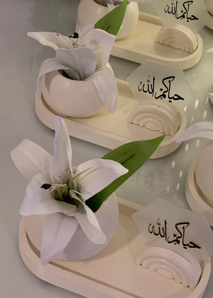 Off-white hospitality sets with pink acrylic