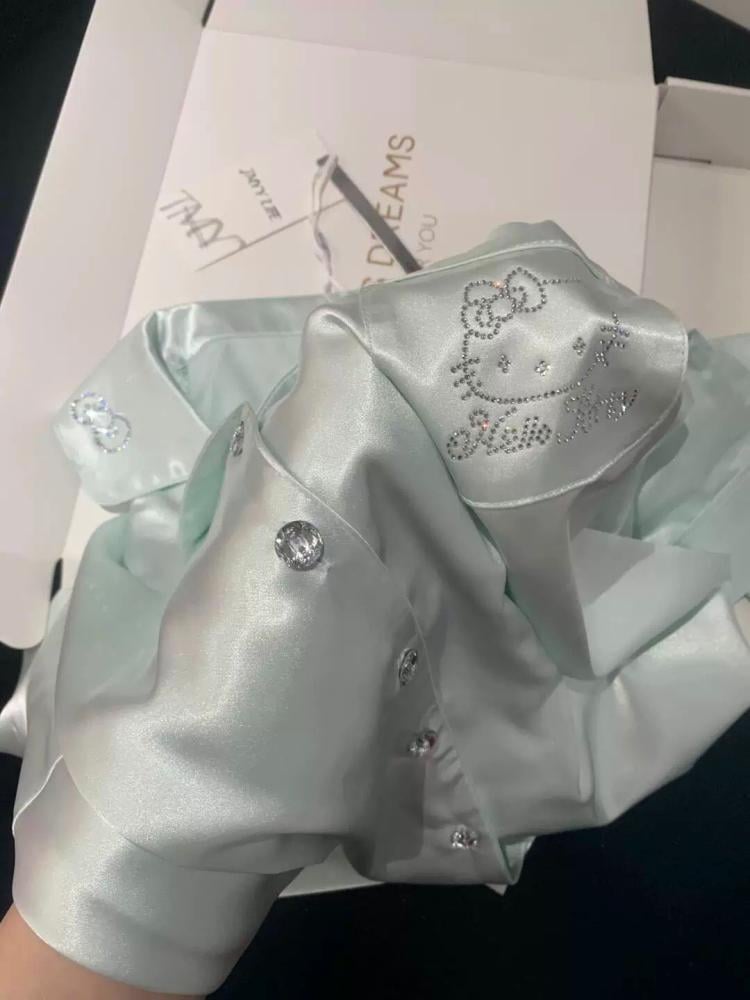 بيجاما HELLO KITTY من الساتان الفاخر