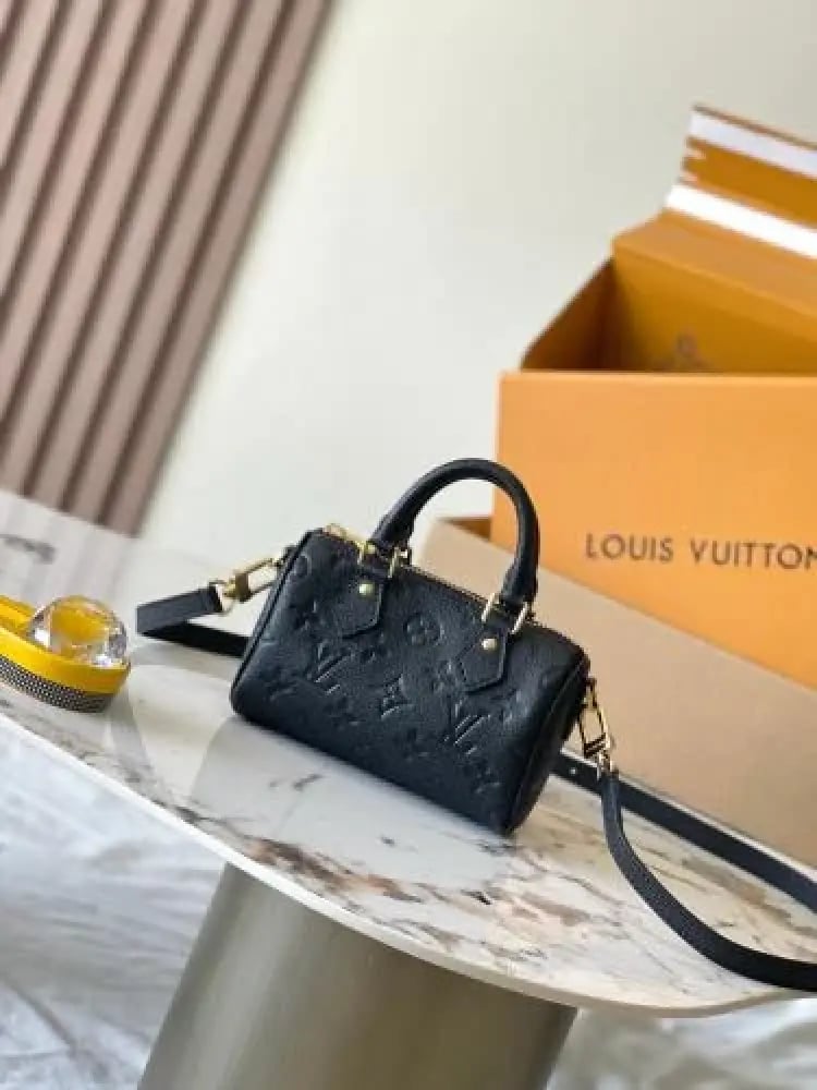 LV Nano Speedy Black