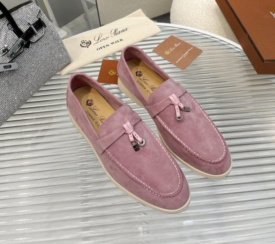 فلات لورو بيانا Loro Piana