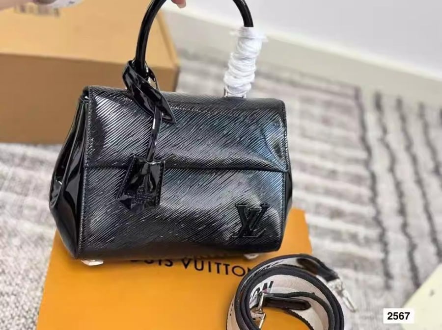 LV Cluni bag