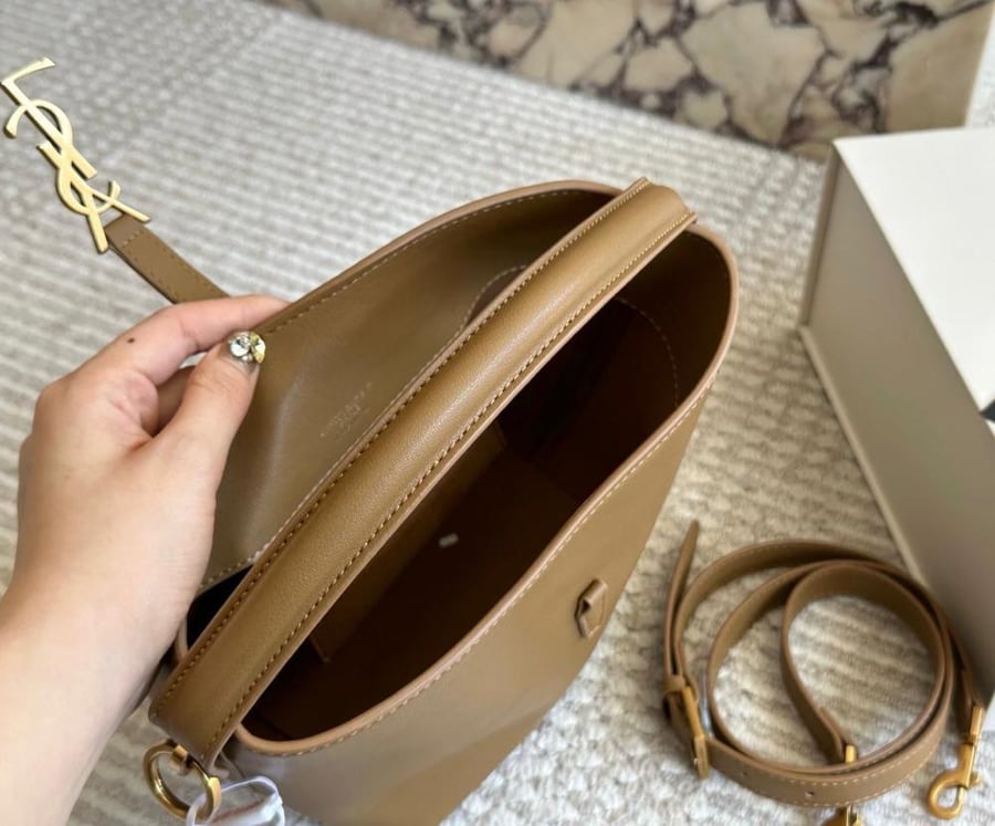 Saint Laurent LE