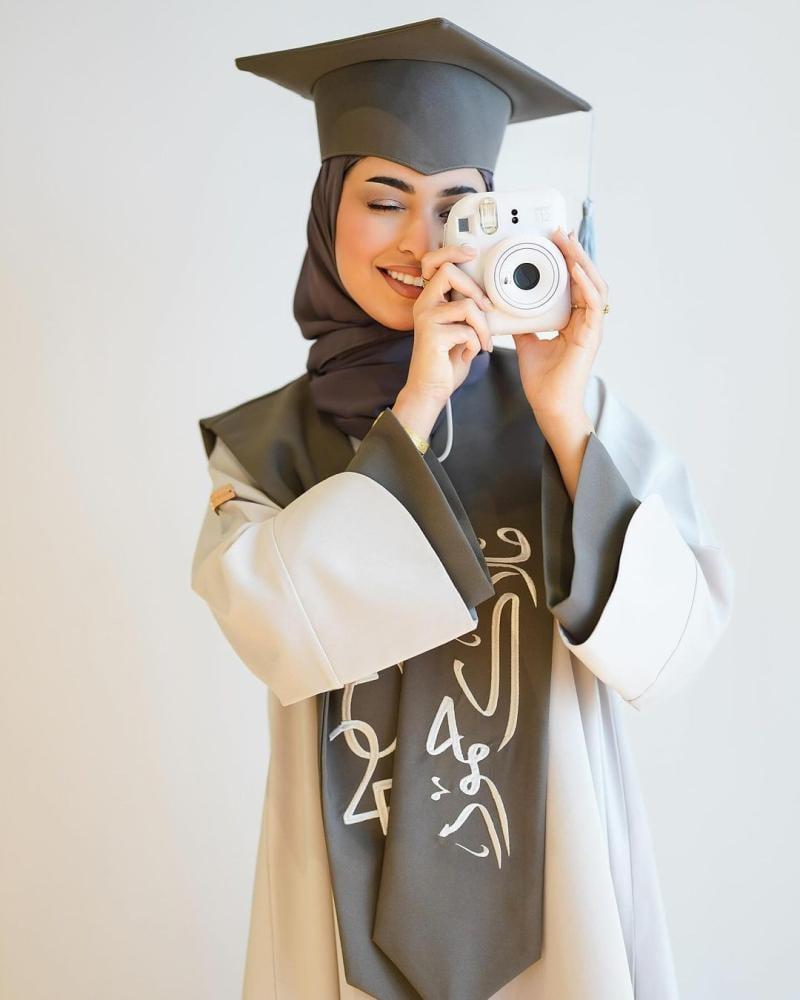 عباية تخرج بيج