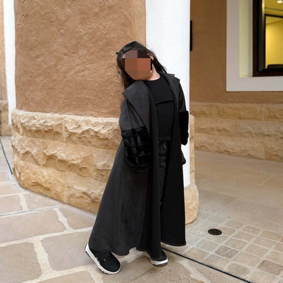 عباية فاخرة للأطفال