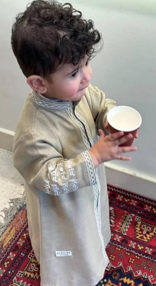 دقلة أطفال للعيد جديد