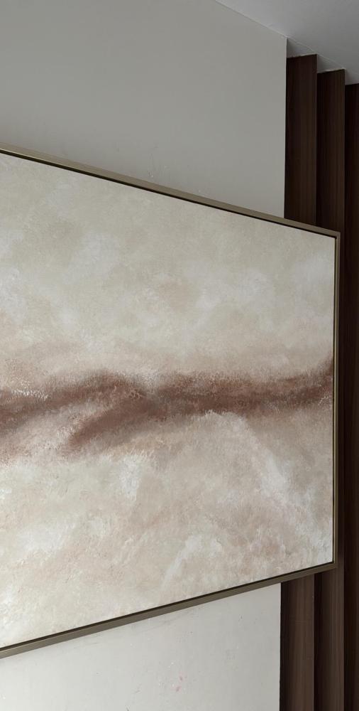 رسم لوحه كانفس باللون اللحمي مع تدارجات البيج و الابيض مقاس 200*80 باطار لون شامبين