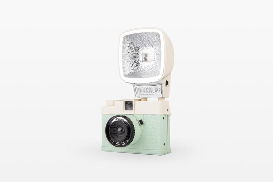 Lomography Half-frame Lomourette & Flash Picnic Edition
