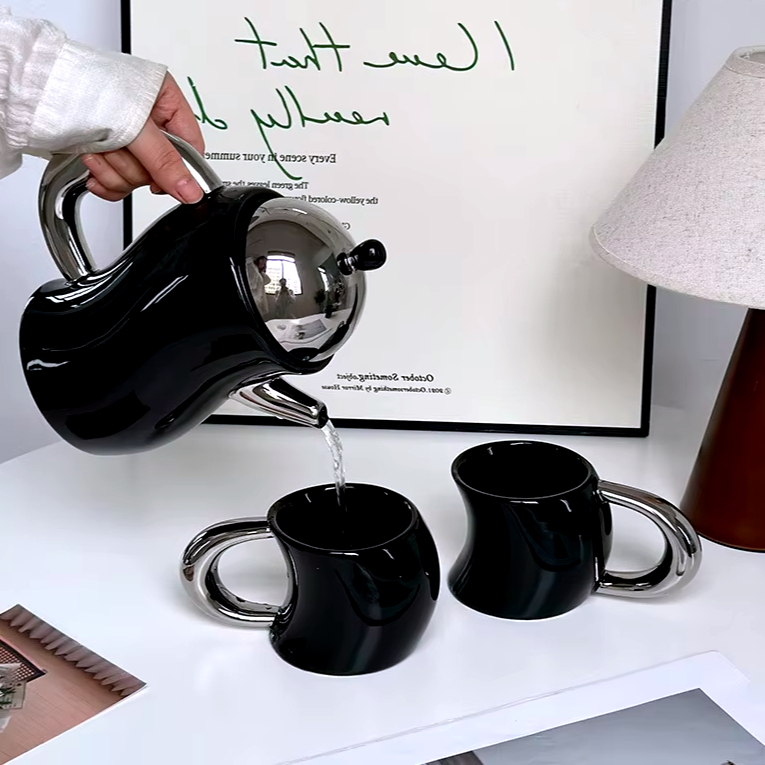 طقم أكواب قهوة وغلاية سيراميك بتصميم منحني إبداعي وعصري - 4 قطع
