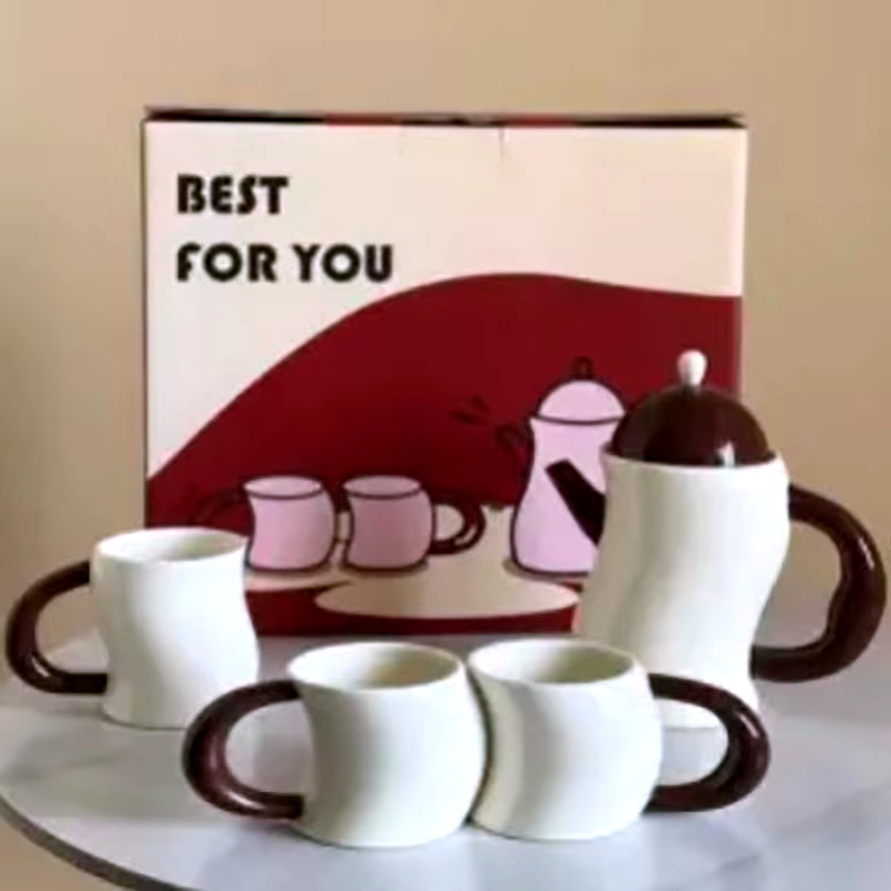 طقم أكواب قهوة وغلاية سيراميك بتصميم منحني إبداعي وعصري - 4 قطع