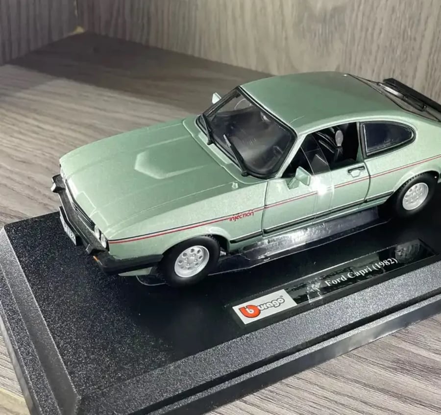 مجسم Ford Capri 1600 GT