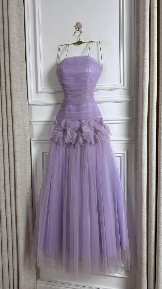 Salma's dress