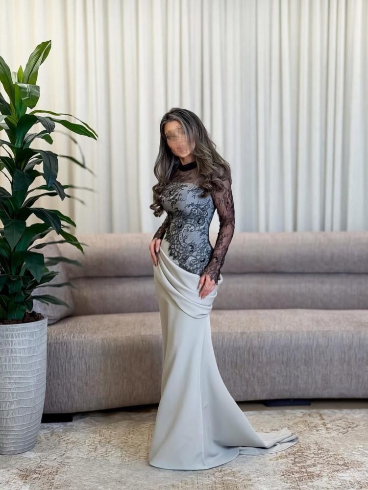 Alya's dress