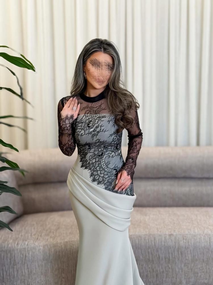 Alya's dress
