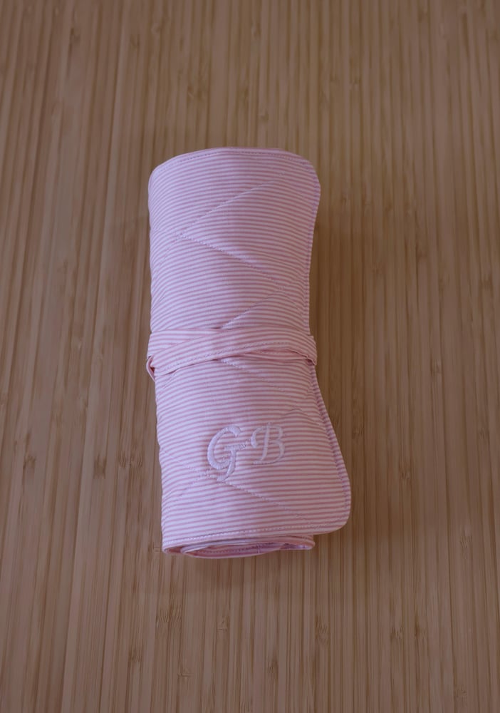 MAKEUP BRUSH ROLL (MORE PRINTS)