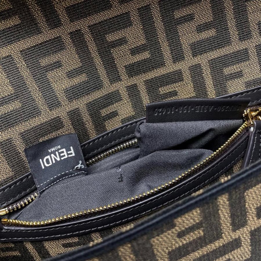 حقيبة فندي