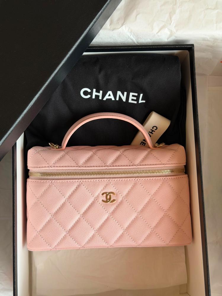 حقيبة شانيل فانيتي توب هاندل – Chanel Small Top Handle Vanity Case