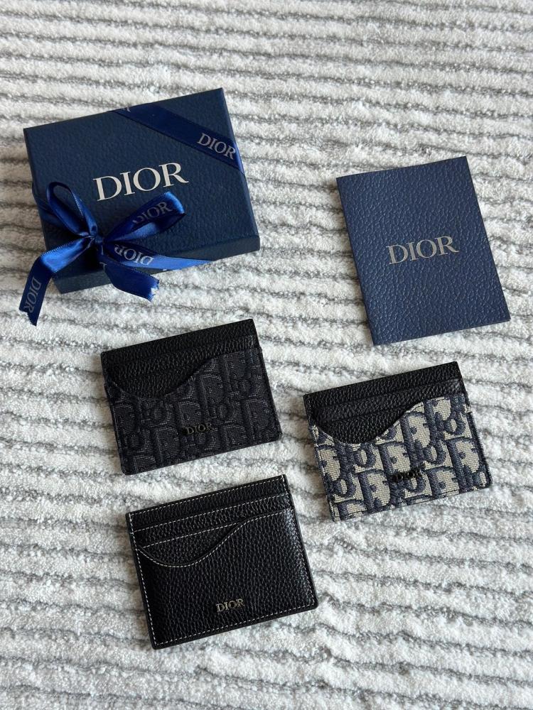كارد هولدر Dior