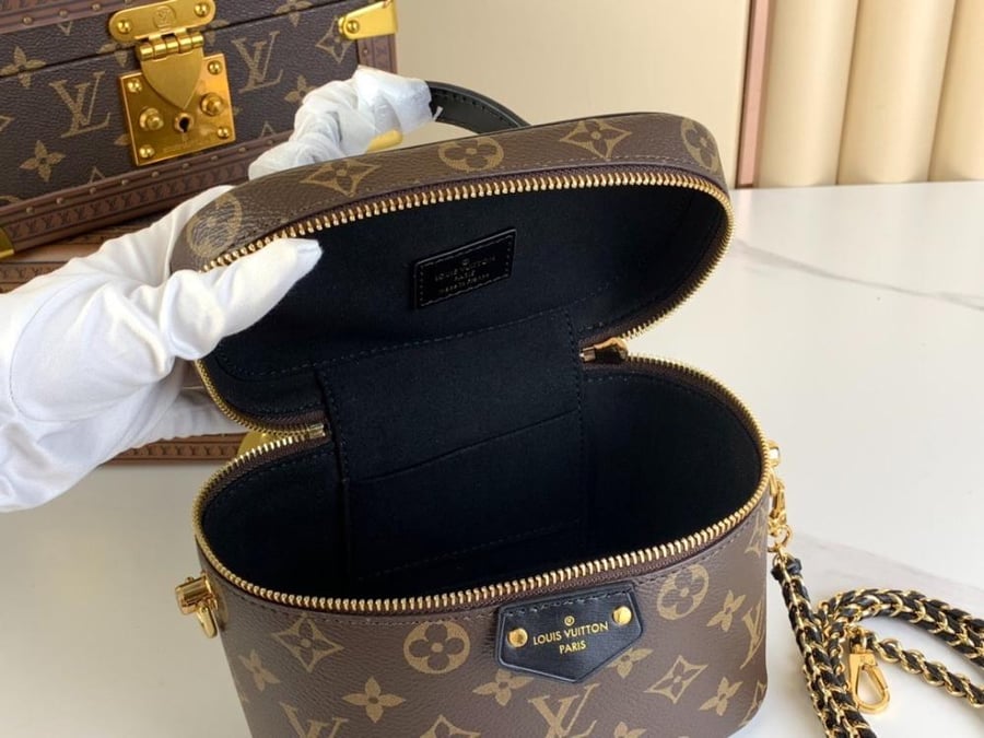 حقيبة Louis Vuitton Vanity