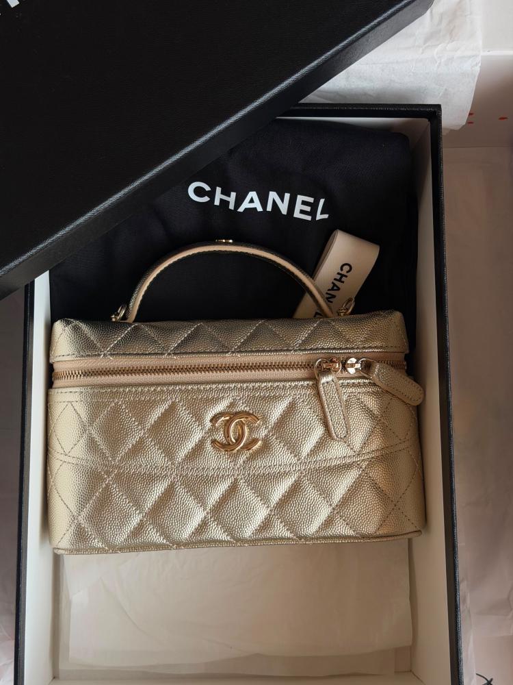 شنطة CHANEL Vanity