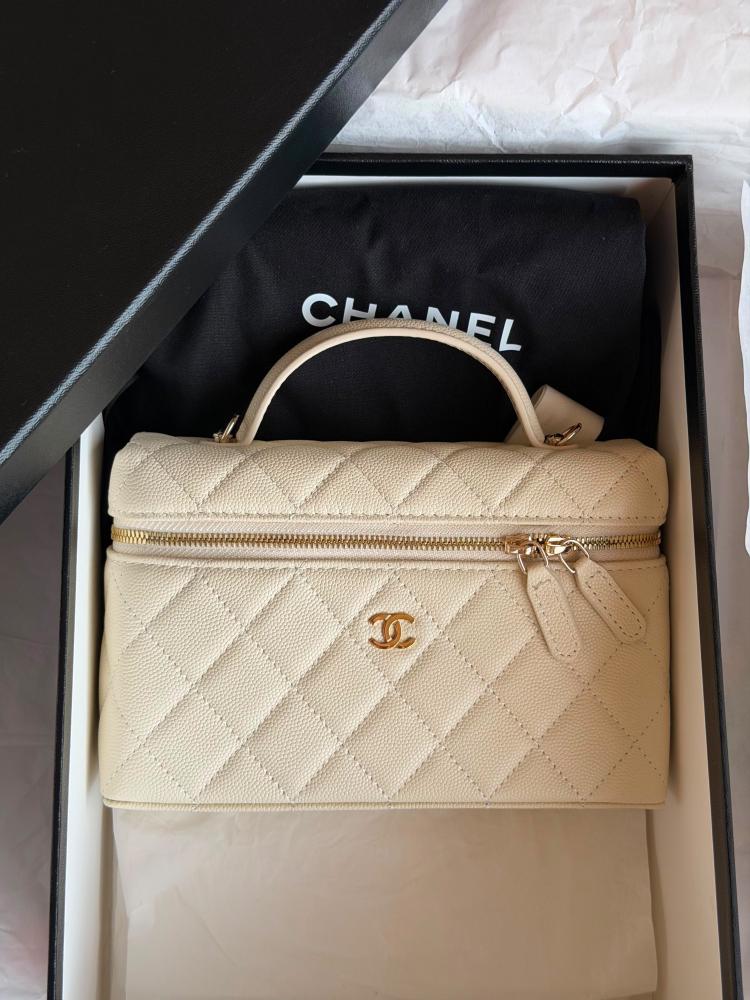 حقيبة شانيل فانيتي توب هاندل – Chanel Small Top Handle Vanity Case